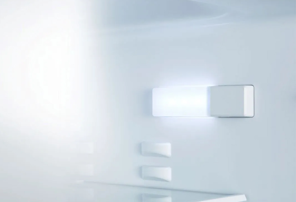 Απεικονίζεται κοντινό στον φωτισμό LED.